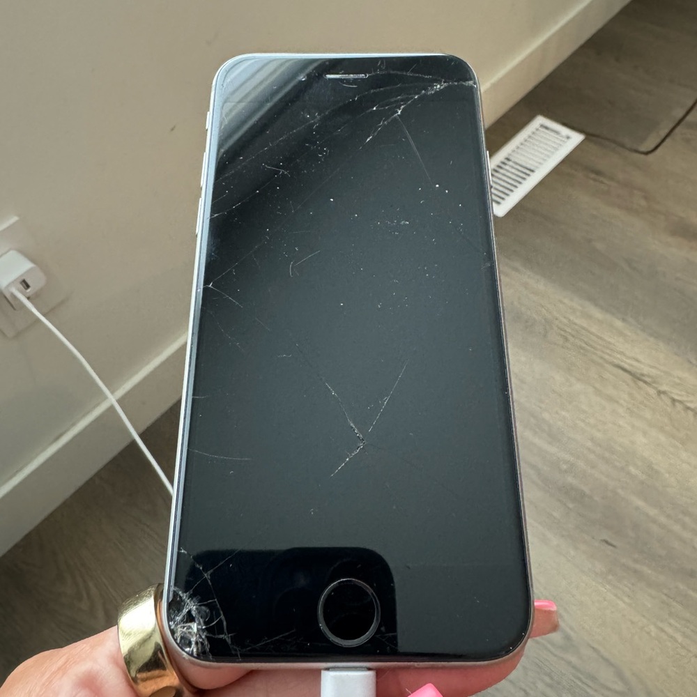 Apple iPhone 6S - silver